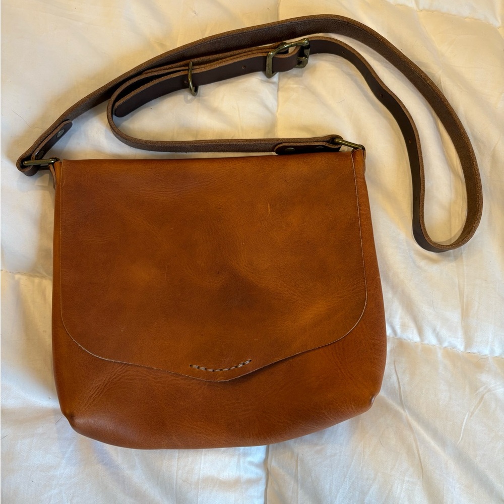 Range Leather Crestone Crossbody Bag Natural